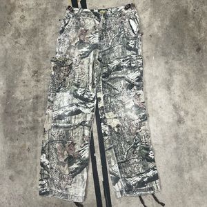 Cabelas Camo Pants